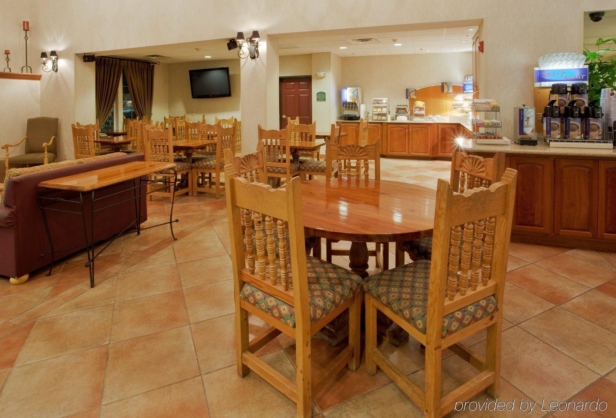 Holiday Inn Express Hotel & Suites Manteca By Ihg Restaurante foto