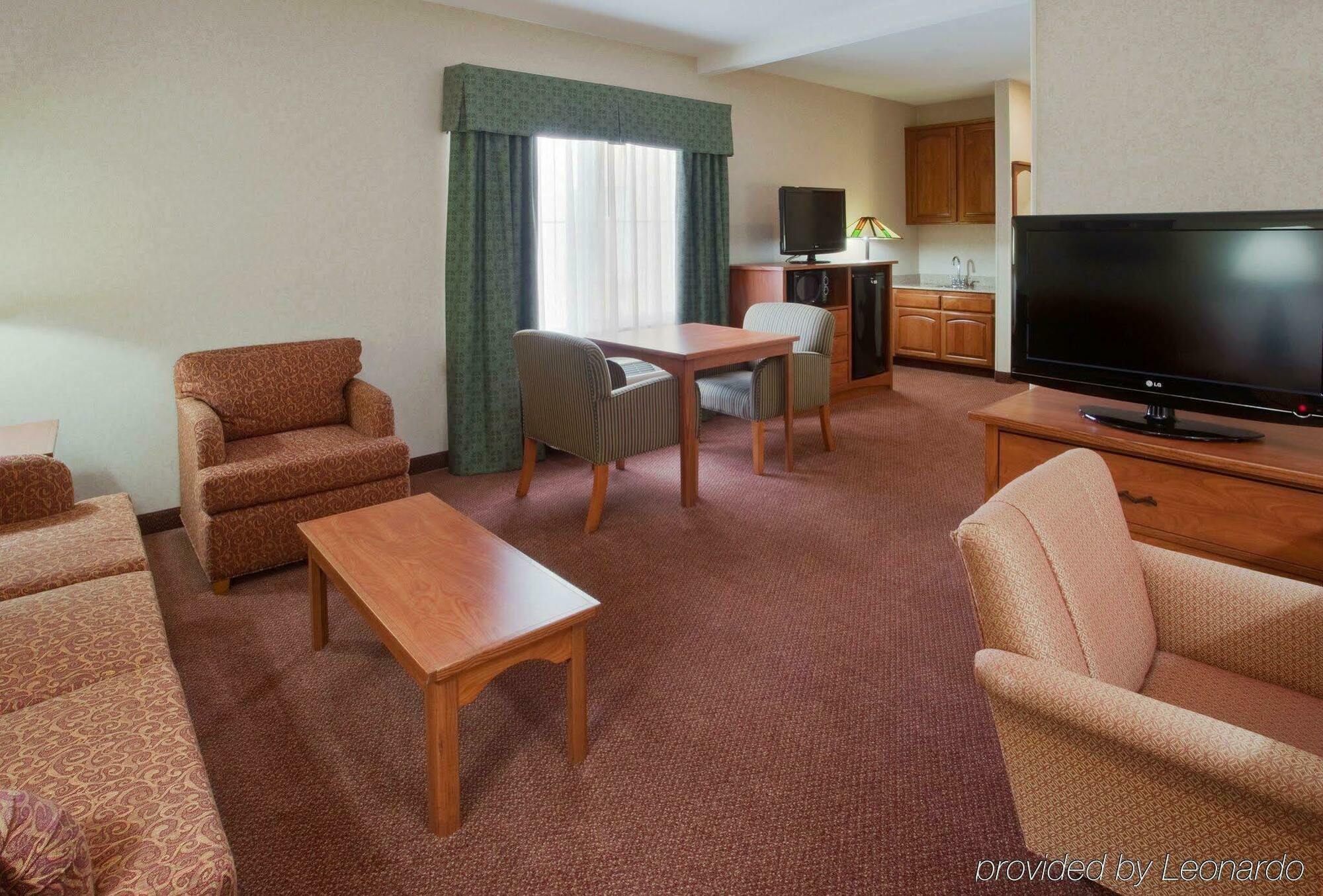 Holiday Inn Express Hotel & Suites Manteca By Ihg Habitación foto